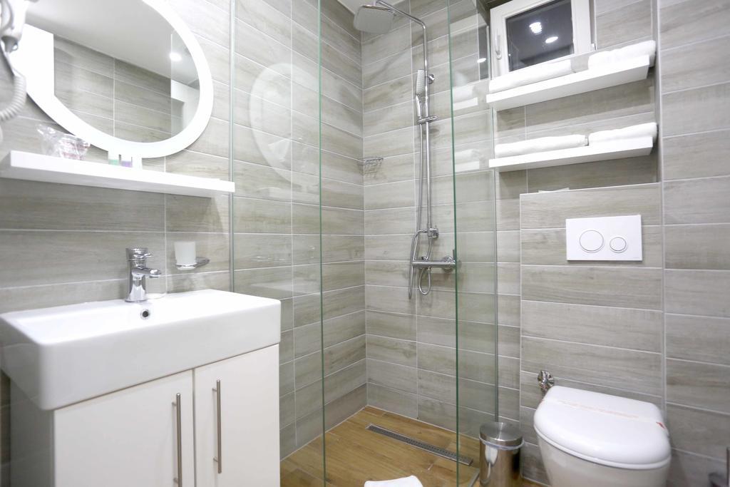 Deluxe Çift Kişilik veya İki Yataklı Oda